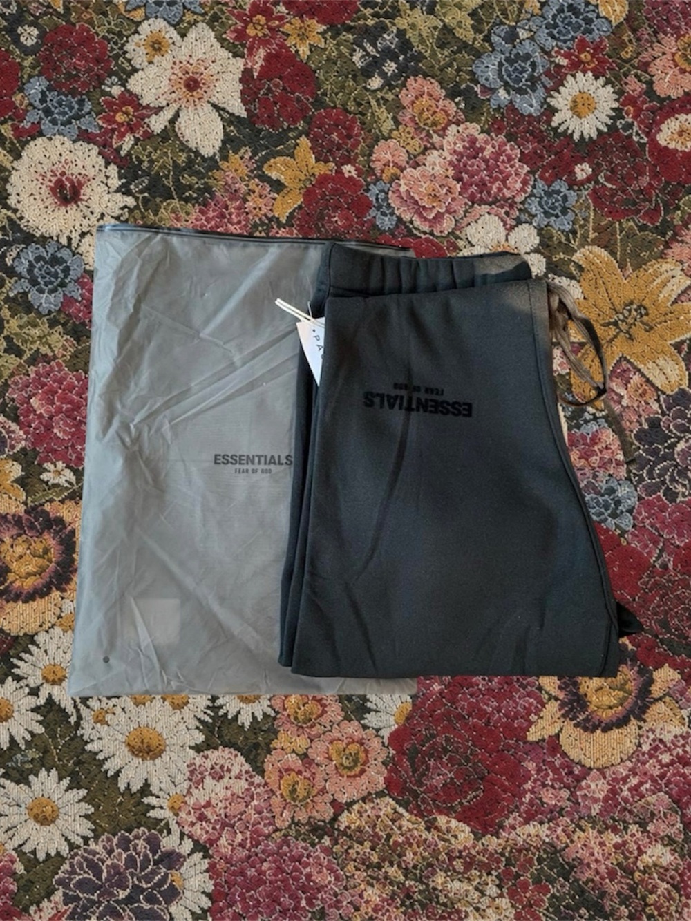 Essentials Stretch Limo Uncuffed Sweatpants - Picture 3 of 3